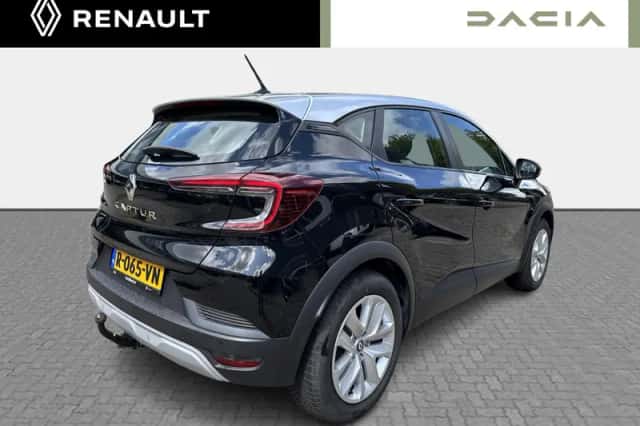 Renault Captur (2022) thumbnail 5