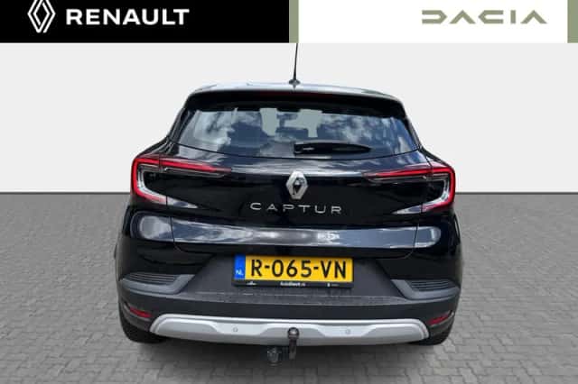 Renault Captur (2022) thumbnail 6