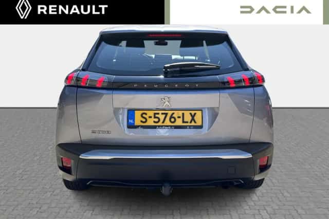 Peugeot 2008 (2023) thumbnail 6