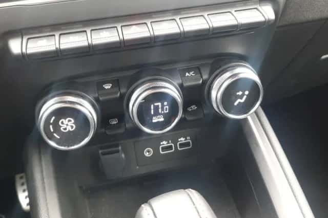 Renault Clio (2024) thumbnail 15