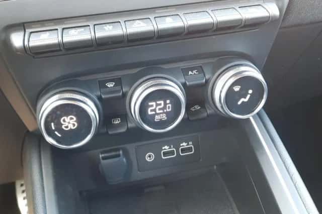 Renault Clio (2024) thumbnail 15