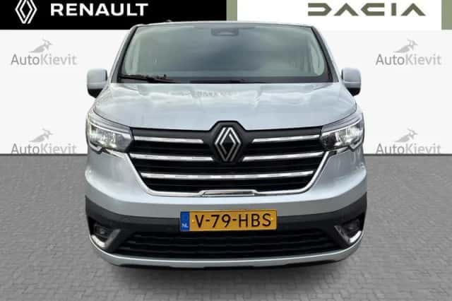 Renault Trafic (2024) thumbnail 2