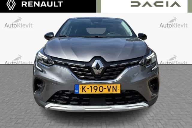 Renault Captur (2021) thumbnail 2