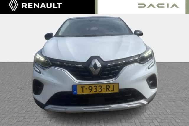 Renault Captur (2021) thumbnail 2