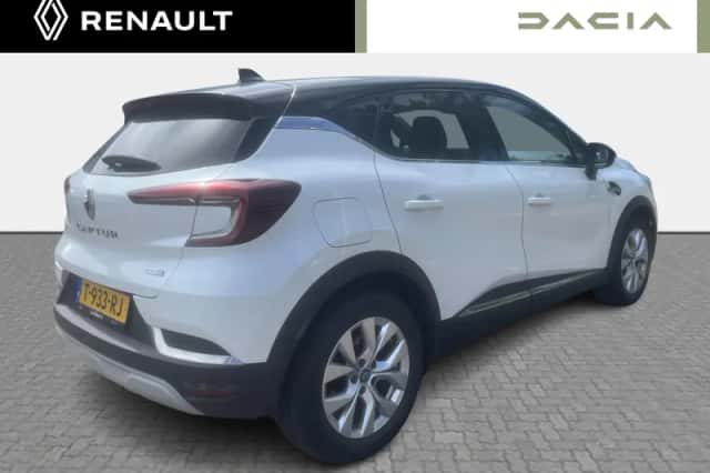 Renault Captur (2021) thumbnail 5
