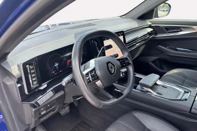 Renault Austral (2023) thumbnail 2