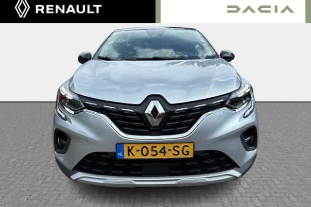 Renault Captur (2021) thumbnail 2