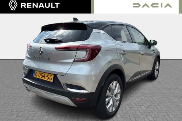 Renault Captur (2021) thumbnail 5