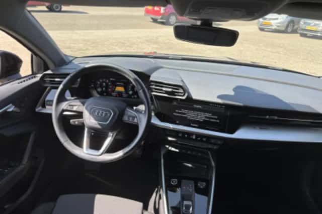 Audi A3 (2022) thumbnail 2
