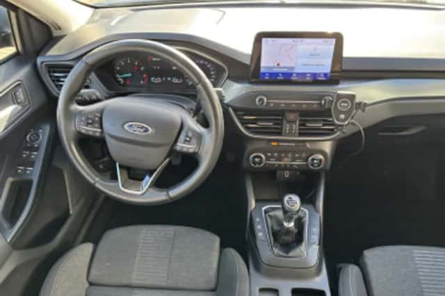 Ford Focus (2020) thumbnail 2