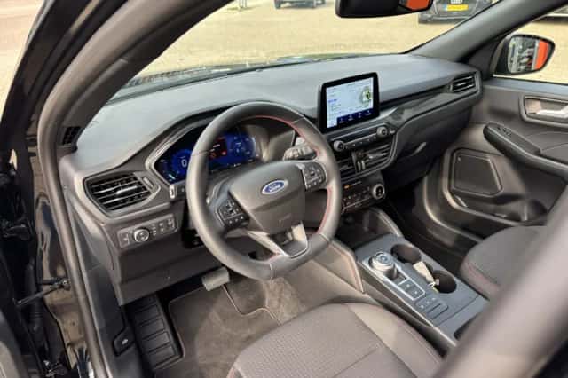 Ford Kuga (2024) thumbnail 6