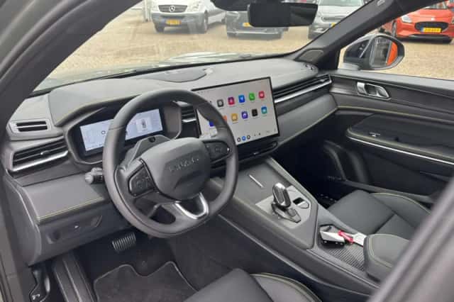 Lynk & Co 01 (2025) thumbnail 5