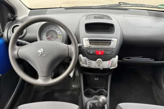 Peugeot 107 (2012) thumbnail 2