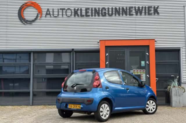 Peugeot 107 (2012) thumbnail 3