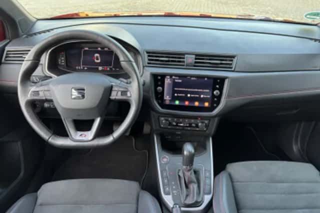 SEAT Arona (2021) thumbnail 2