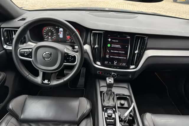 Volvo S60 (2020) thumbnail 3