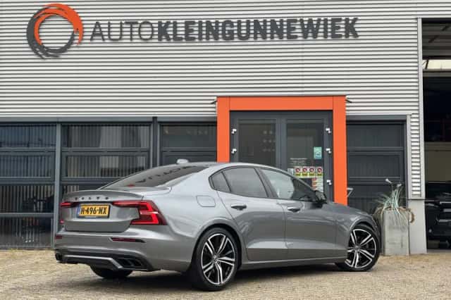 Volvo S60 (2020) thumbnail 4