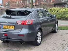 Mitsubishi Lancer (2012) thumbnail 5