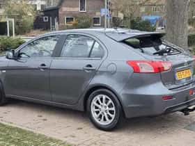 Mitsubishi Lancer (2012) thumbnail 9