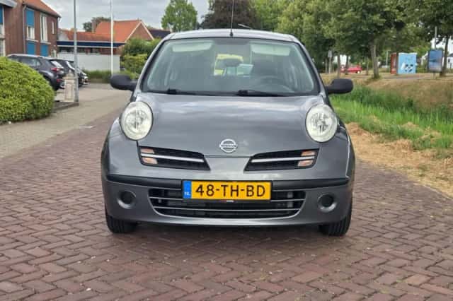 Nissan Micra (2006) thumbnail 3