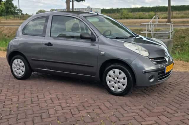 Nissan Micra (2006) thumbnail 5