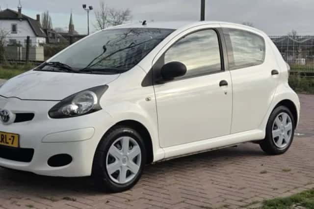 Toyota Aygo (2010) thumbnail 5