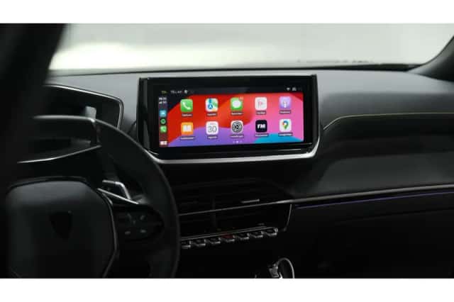 Peugeot 2008 (2024) thumbnail 3
