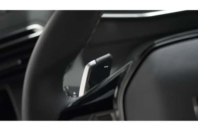 Peugeot 2008 (2024) thumbnail 35