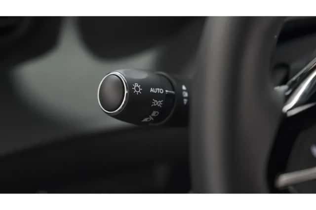 Peugeot 2008 (2024) thumbnail 37