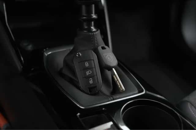 Peugeot 2008 (2024) thumbnail 13