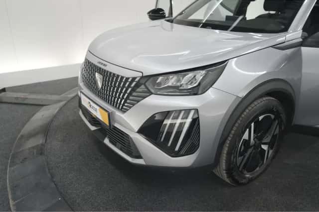 Peugeot 2008 (2024) thumbnail 17