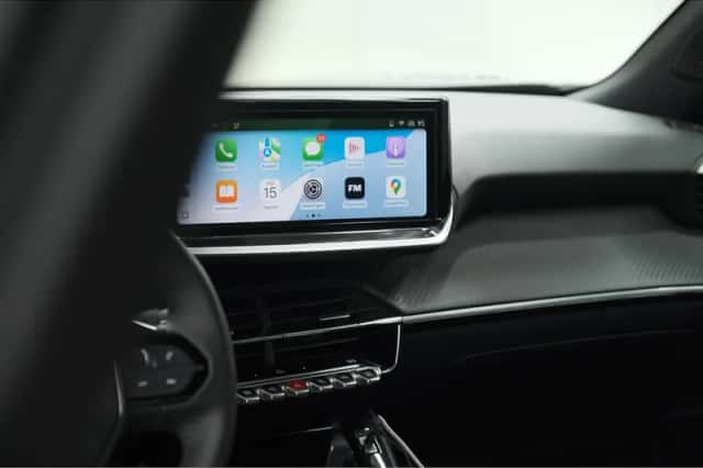 Peugeot 2008 (2024) thumbnail 3