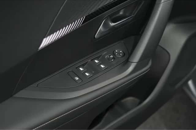 Peugeot 2008 (2024) thumbnail 25