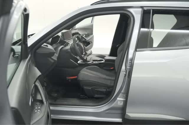 Peugeot 2008 (2024) thumbnail 26