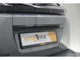 Peugeot 2008 (2024) thumbnail 4