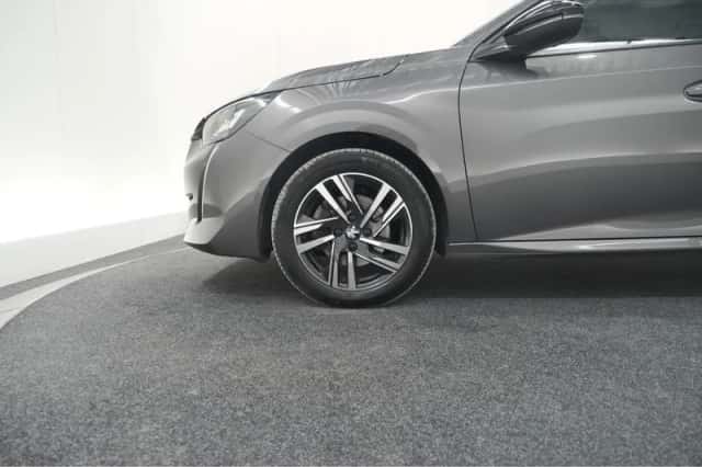 Peugeot 208 (2023) thumbnail 17