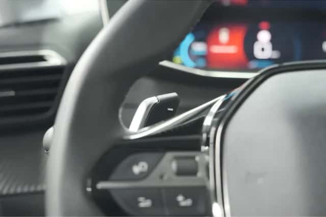 Peugeot 208 (2023) thumbnail 32