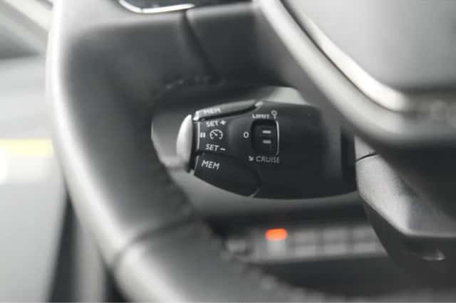 Peugeot 208 (2023) thumbnail 36