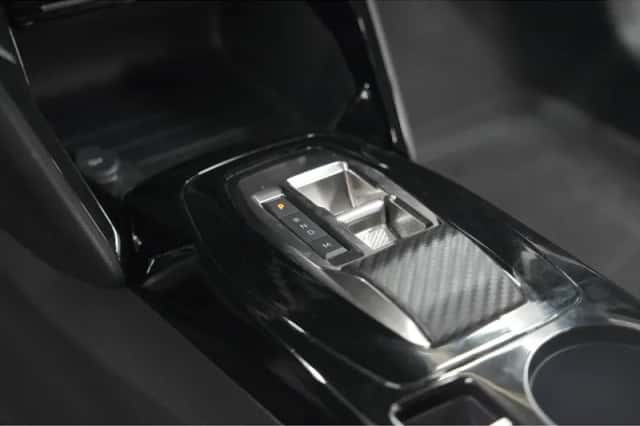 Peugeot 208 (2023) thumbnail 41
