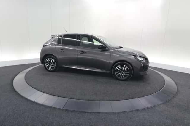 Peugeot 208 (2023) thumbnail 8