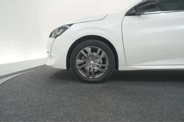 Peugeot 208 (2022) thumbnail 16