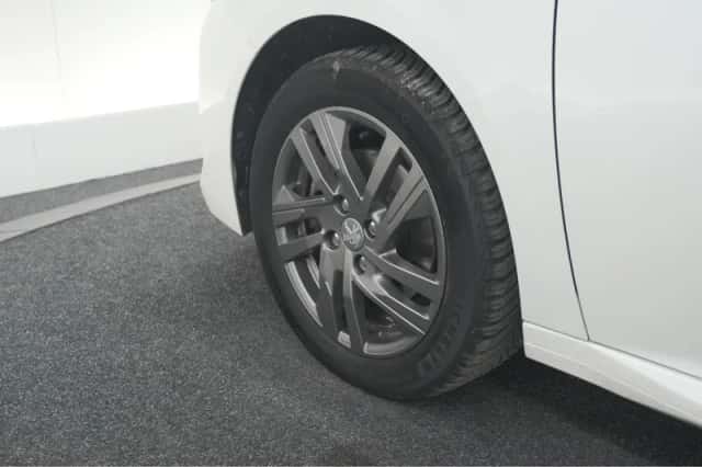 Peugeot 208 (2022) thumbnail 17