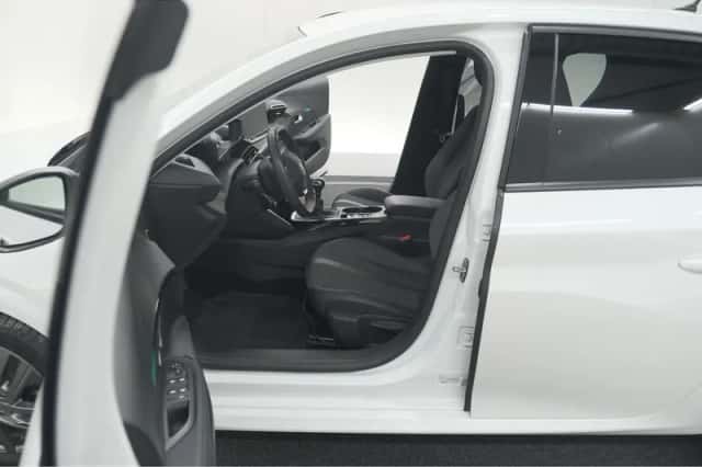 Peugeot 208 (2022) thumbnail 21