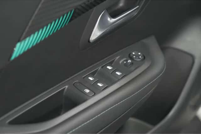 Peugeot 208 (2022) thumbnail 22