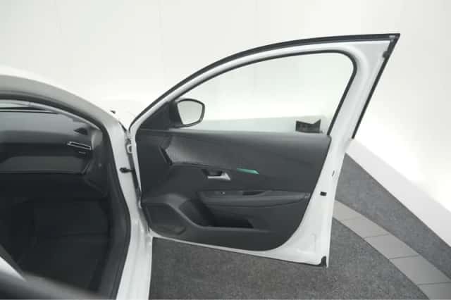 Peugeot 208 (2022) thumbnail 55