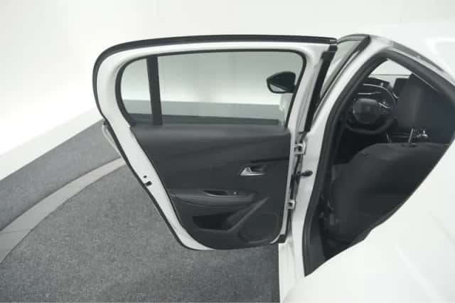 Peugeot 208 (2022) thumbnail 56