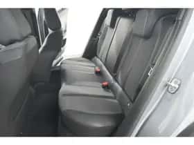 Peugeot 2008 (2024) thumbnail 30