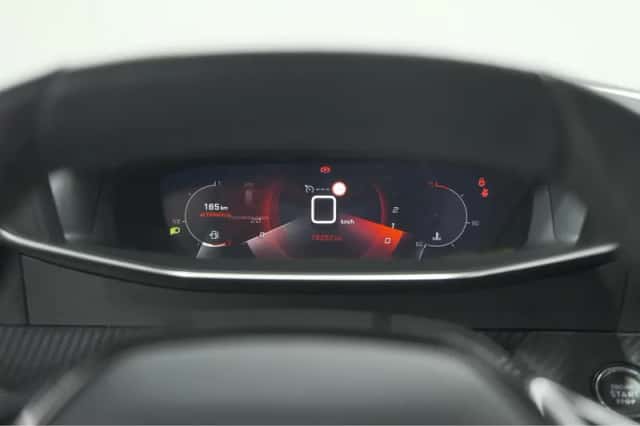 Peugeot 2008 (2021) thumbnail 29