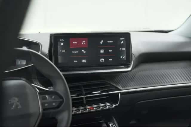 Peugeot 2008 (2021) thumbnail 37