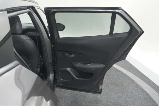 Peugeot 2008 (2021) thumbnail 51
